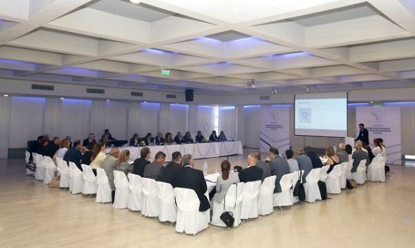 Με τις διοικήσεις των θυγατρικών της συναντήθηκε η ΕΕΣΥΠ