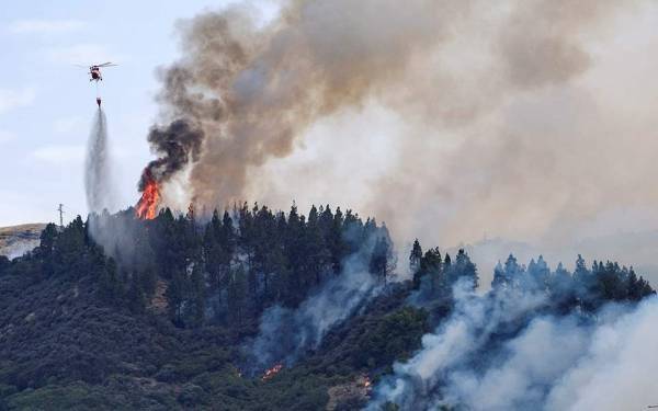 Ισπανία: Η πυρκαγιά στο Γκραν Κανάρια οριοθετήθηκε