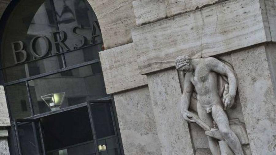 Ιταλική «βουτιά» 2% συμπαρέσυρε τις ευρωαγορές