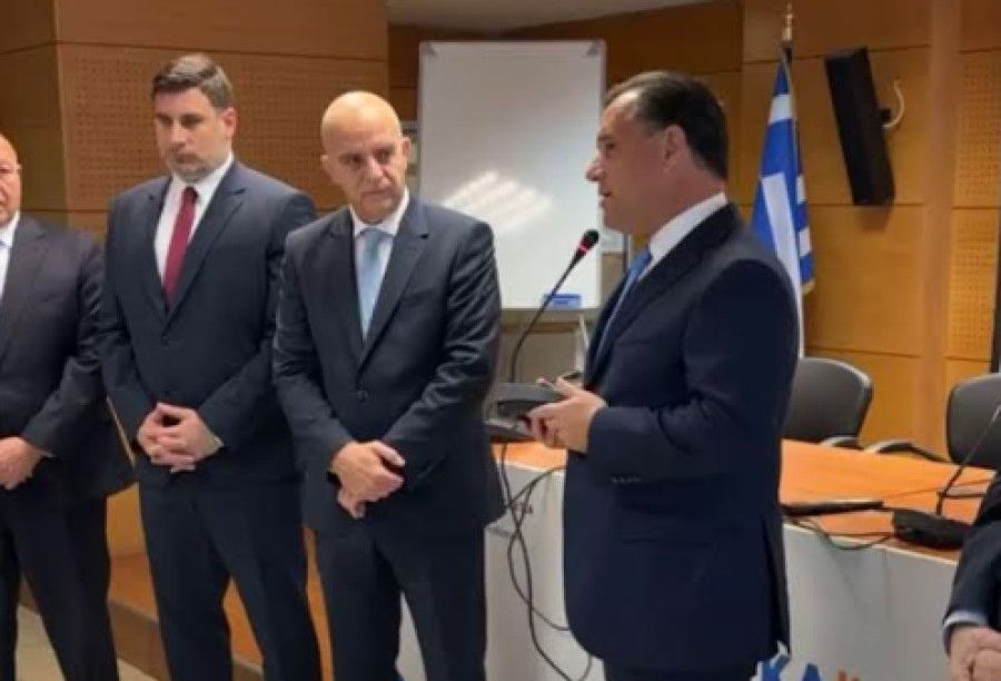 Επίσκεψη του Άδωνι Γεωργιάδη στα γραφεία της Διοίκησης του e-ΕΦΚΑ