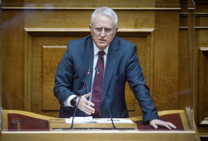 Ραγκούσης: Κατέθεσε μήνυση μετά τη στοχοποίηση των παιδιών του