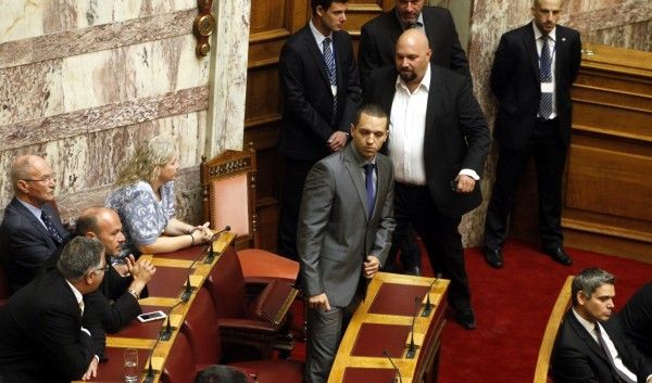 Βουλή: Την άρση ασυλίας 4 βουλευτών της Χρυσής Αυγής αποφάσισε η Επιτροπή Δεοντολογίας