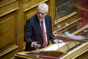 Ραγκούσης: Τι απαντά για το ακίνητο στην Πάρο-Προσφεύγει στη Δικαιοσύνη
