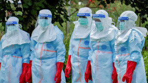Έμπολα: Πάνω από 2.500 νεκροί στο Κονγκό – Εξαπλώνεται εκθετικά η επιδημία