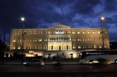 Μάχες «χαρακωμάτων» μεταξύ δανειστών, κυβέρνησης και συνδικαλιστών