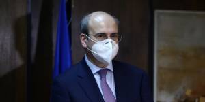 Χατζηδάκης: Παράταση των επιδομάτων ανεργίας κατά 2 μήνες