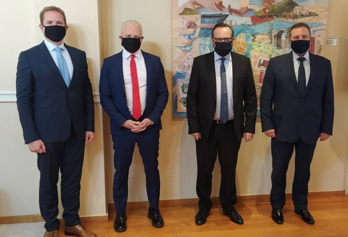 Επίσκεψη Κυριαζόπουλου στον ΟΛΘ: Έκτος προβλήτας και διασύνδεση στο επίκεντρο