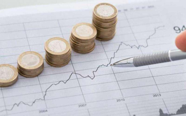 Πώς οι ηθικές πεποιθήσεις επηρεάζουν την οικονομική ανάλυση