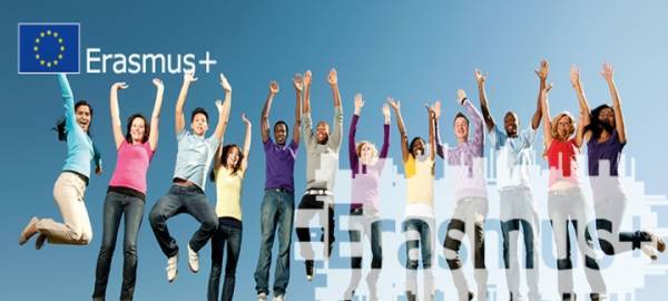 Πρόγραμμα Erasmus 2021-2027: Επιδίωξη να συμμετάσχουν 12 εκατομμύρια νέοι ευρωπαίοι!
