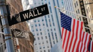 Ανακάμπτει η Wall μετά το χθεσινό sell-off