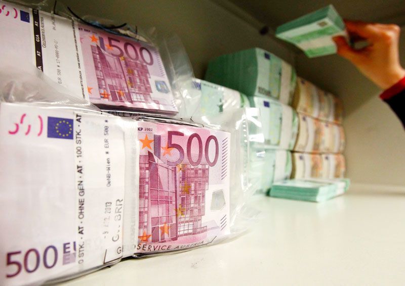 Χαμηλότερα κατά 982,7 εκατ. ευρώ οι δαπάνες του 2013- Εντός στόχων οι δαπάνες στα περισσότερα υπουργεία πλην Υγείας, Τουρισμού &amp; Δικαιοσύνης