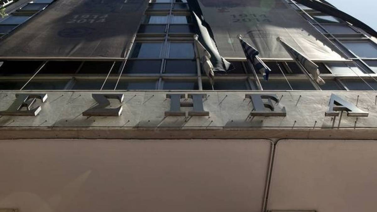 Παραδίδει την ταυτότητα μέλους της ΕΣΗΕΑ ο Καψώχας
