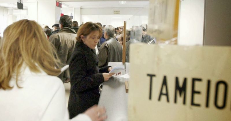 Πιο βαθιά βάζουν το χέρι στην τσέπη χιλιάδες ασφαλισμένοι-Τι πληρώνουν