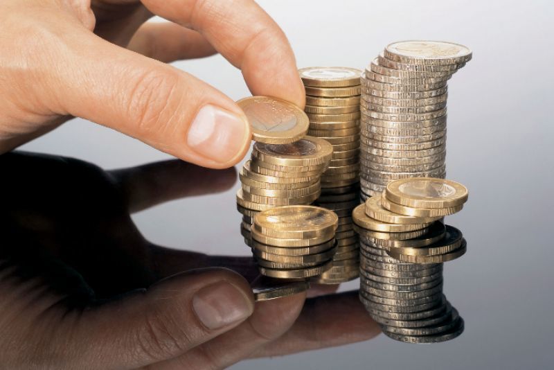 PwC: Η υπεροφορολόγηση βάζει «μπλόκο» στις επενδύσεις
