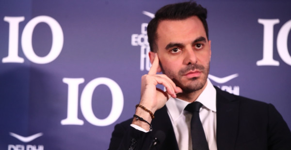 «Καρφιά» Χριστοδουλάκη σε Τσίπρα: Είμαι ΠΑΣΟΚ – Κανένα στημένο rebranding δεν αλλάζει την ιστορία
