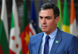 Σάντσεθ: Δεσμεύεται να αυξήσει τις αμυντικές δαπάνες μέχρι το καλοκαίρι