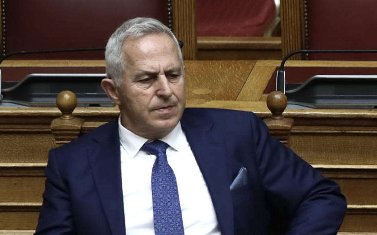 Αποστολάκης: Προς το παρόν δεν αμφισβητείται ο Τσίπρας