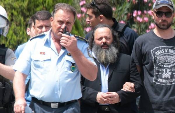 Με προορισμό τις φυλακές... «φυγαδεύτηκε» ο Σώρρας