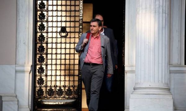Στο Μαξίμου Τσακαλώτος- Σταθάκης- Συνεχίζονται οι διαπραγματεύσεις