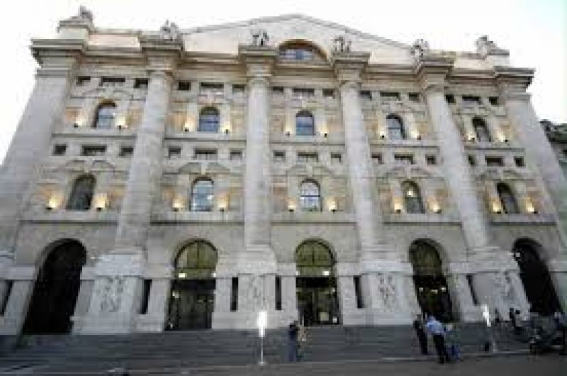 Ισχυρά κέρδη για τις ιταλικές τραπεζικές μετοχές