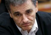 Η «εξαφάνιση» Τσακαλώτου και ο χρησμός της Κομισιόν για την καθαρή έξοδο