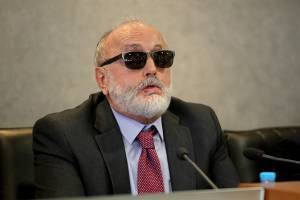 Ο Κουρουμπλής καταθέτει μήνυση με στοιχεία για απώλειες ασθενών