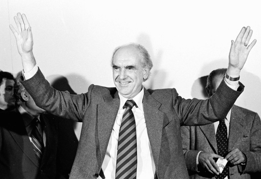 Ο Τσίπρας, η μίμηση του Ανδρέα και η όψιμη υπερ-αντίδραση