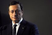 Ντράγκι: Αναγκαίο να διατηρηθεί η χαλαρή νομισματική πολιτική