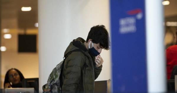 Η Ευρώπη χαλαρώνει σταδιακά και προσεκτικά τα μέτρα περιορισμού