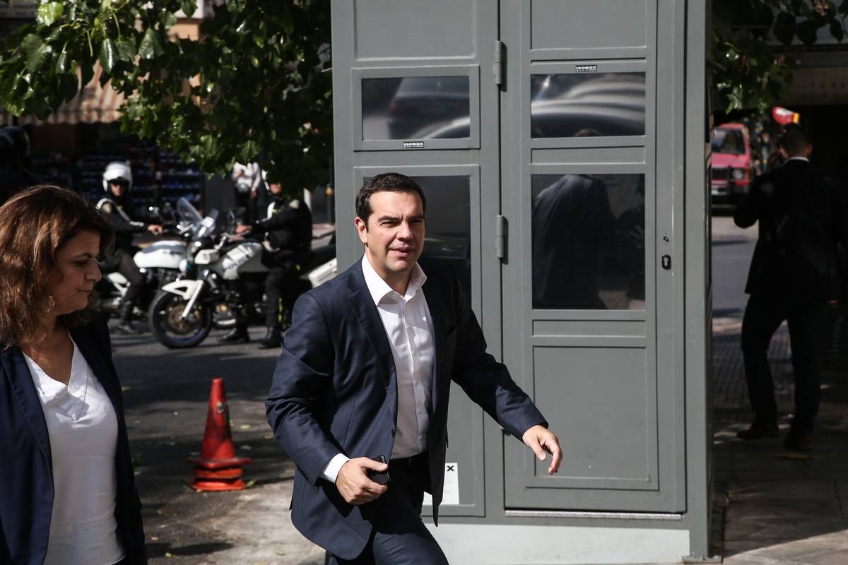 Συνάντηση Τσίπρα - Νεολαίας ΣΥΡΙΖΑ για την ανασυγκρότηση του κόμματος