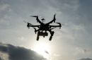 Η Amazon έκανε την πρώτη παράδοση δέματος με drone