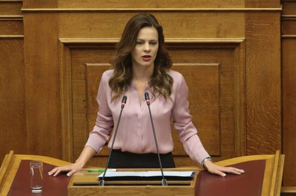 Αχτσιόγλου: Ο κίνδυνος νέας ανθρωπιστικής κρίσης είναι εδώ,ο υπεύθυνος γνωστός