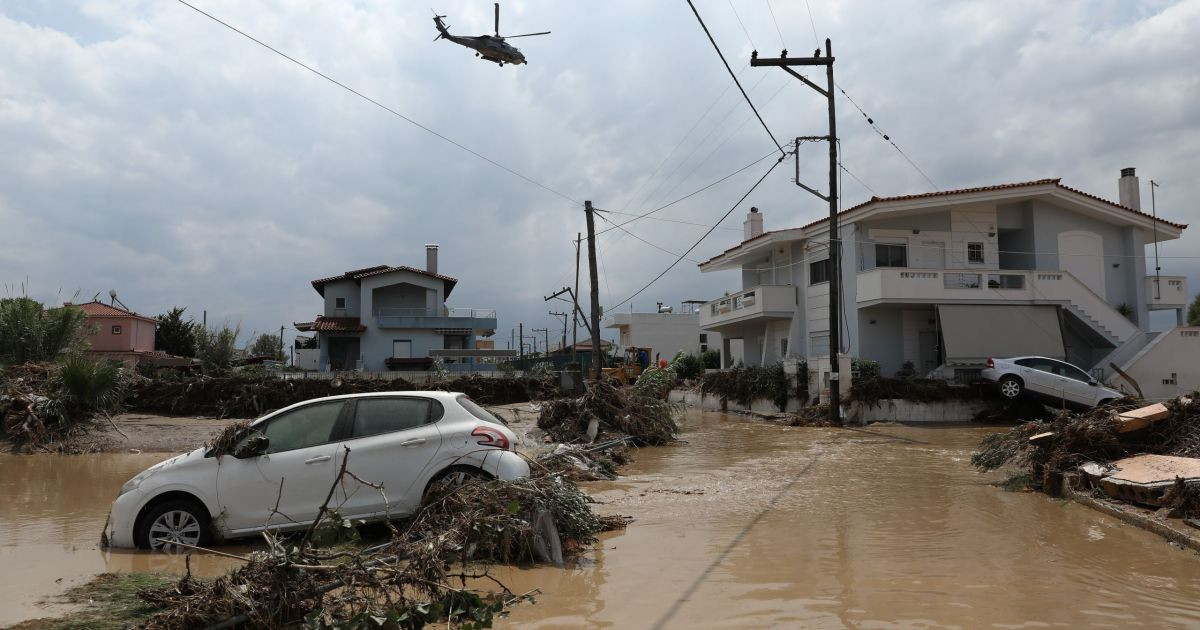 Εύβοια: 130 χιλιοστά βροχής σε λίγες ώρες – Πλημμύρισαν σπίτια, κατολισθήσεις στο οδικό δίκτυο