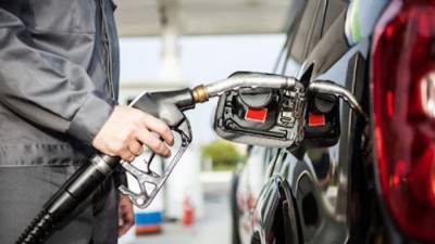 Βενζινοπώλες για τιμές καυσίμων: Μόνη λύση η μείωση του ΕΦΚ