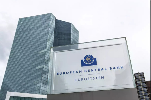 Δημοσκόπηση Reuters: Αμετάβλητα τα επιτόκια της ΕΚΤ όλο το 2026 βλέπουν οι αναλυτές
