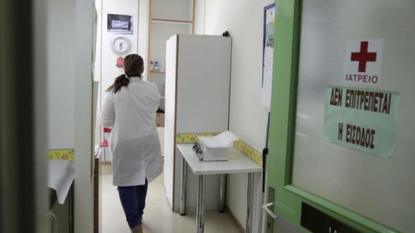 Κινητοποιήσεις στην Υγεία: 24ωρη πανελλαδική απεργία και επίσχεση γιατρών ΕΟΠΥΥ