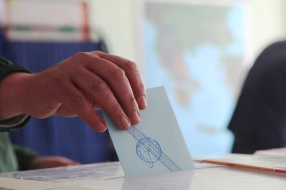 Νέα δημοσκόπηση: Προηγείται με 10,9% η ΝΔ του ΣΥΡΙΖΑ