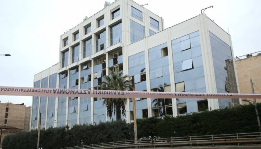 Eπίθεση με μολότοφ στις εγκαταστάσεις του ΣΚΑΪ-Τι δήλωσε η Πελώνη