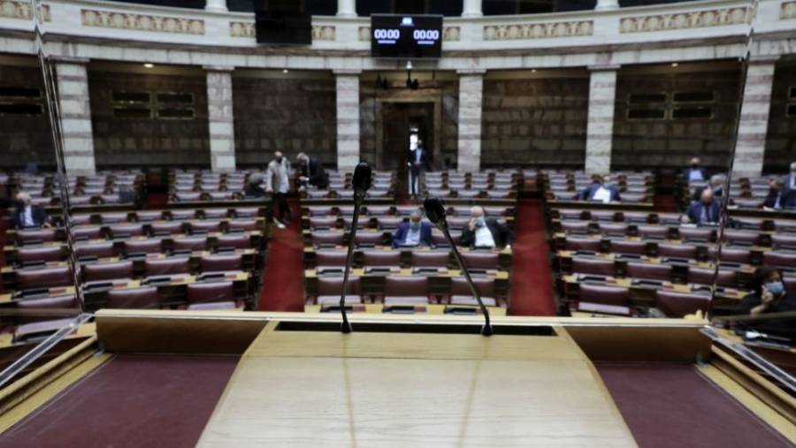 Υπερψηφίστηκαν τα μέτρα στήριξης για τους πληγέντες του «Ιανού»