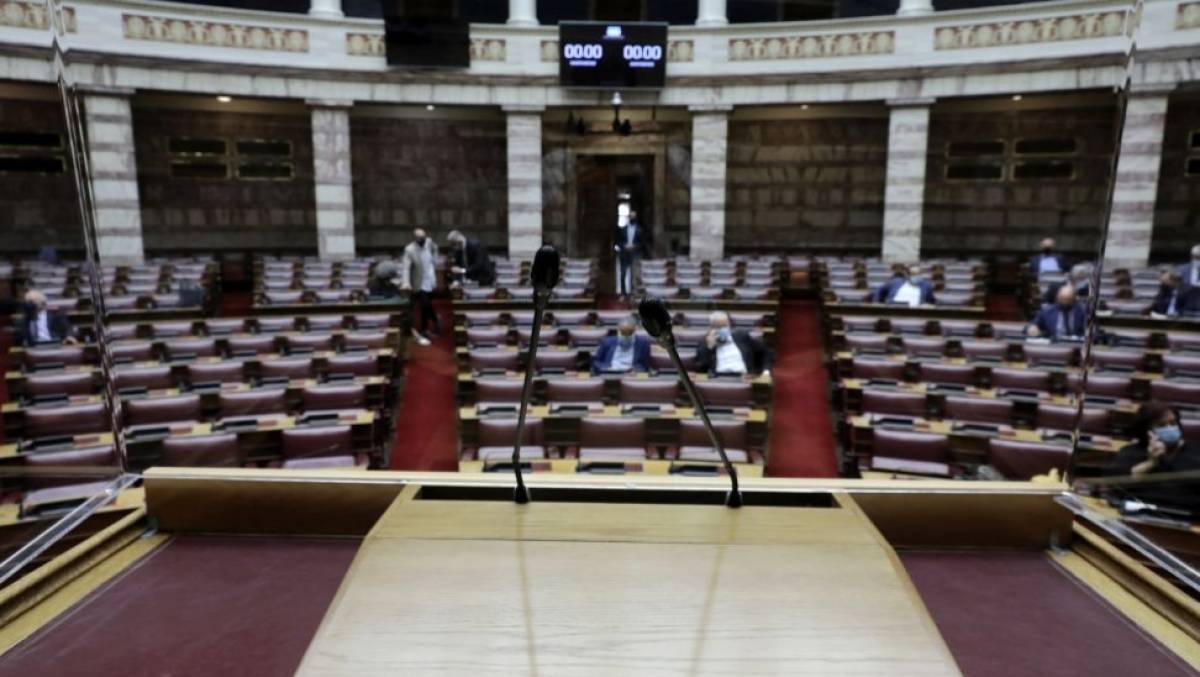 Υπερψηφίστηκαν τα μέτρα στήριξης για τους πληγέντες του «Ιανού»