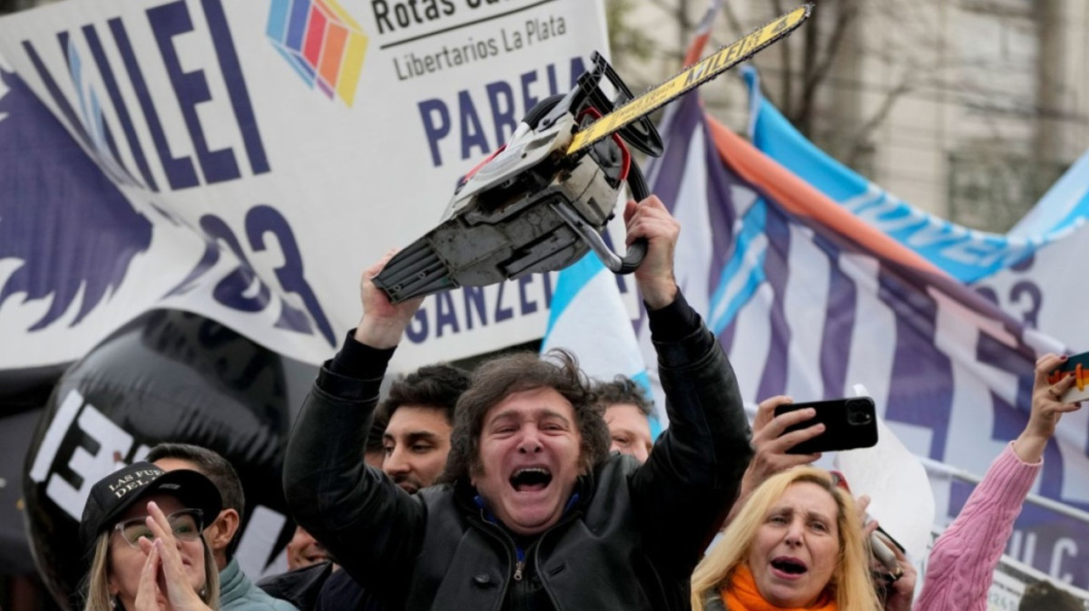 Μιλέι-gate: Σκάνδαλο διαφθοράς απειλεί τον «αναρχοκαπιταλιστή» πρόεδρο της Αργεντινής