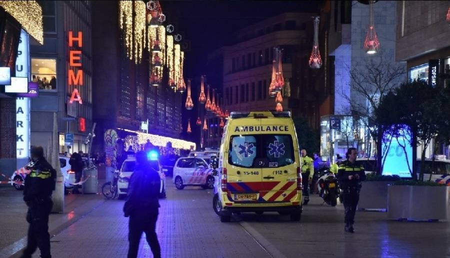 Συναγερμός στην Χάγη: Άνδρας με μαχαίρι τραυμάτισε τουλάχιστον τρία άτομα