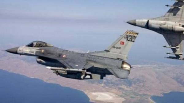 Νέες παραβιάσεις τουρκικών μαχητικών στο Αιγαίο