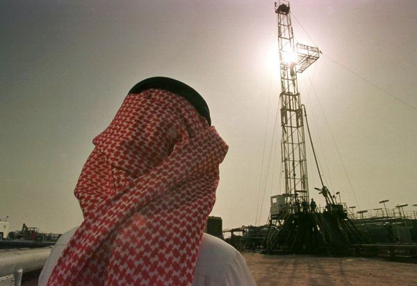 Σαουδική Αραβία: Πιθανή μια άνοδο στις τιμές της βενζίνης