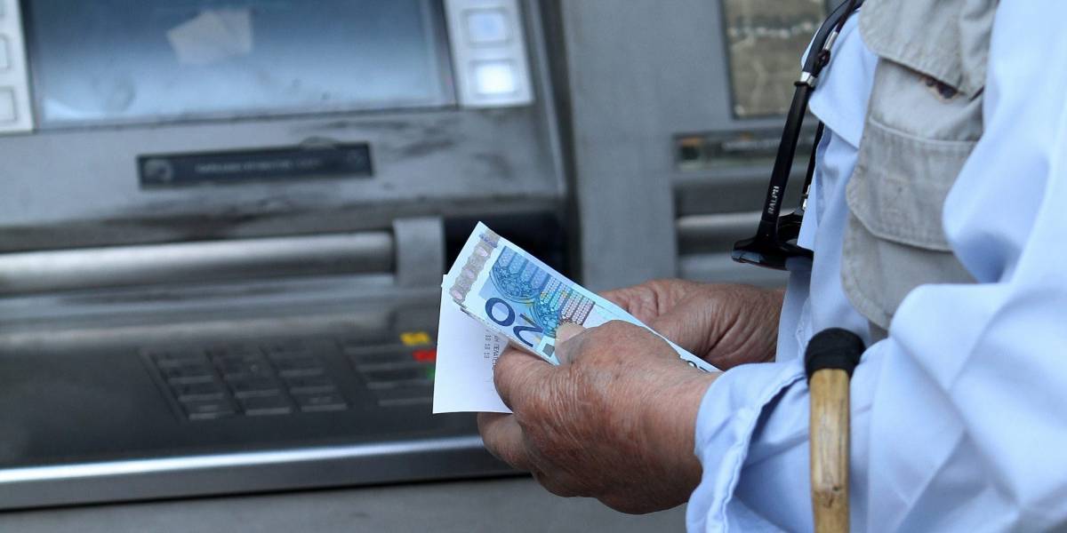 Συντάξεις Οκτωβρίου: Ξεκίνησαν οι πληρωμές– Αναλυτικά οι ημερομηνίες
