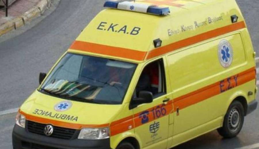 Τροχαίο με σχολικό στη Βούλα - Τραυματίστηκαν 10 μαθητές