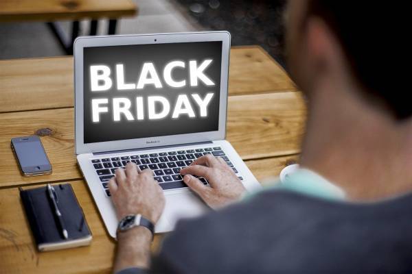 Black Friday: Αύξηση πωλήσεων 43,6% στο ηλεκτρονικό κανάλι