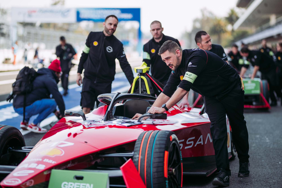 Η Nissan Formula E Team οδεύει στο Diriyah E-Prix