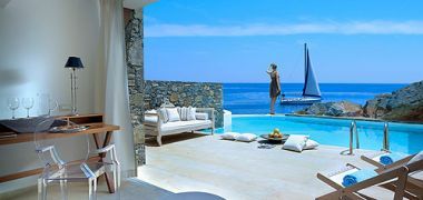 Κρήτη: Σκληρά παζάρια ξενοδόχων - tour operators για τα πακέτα του Νοεμβρίου