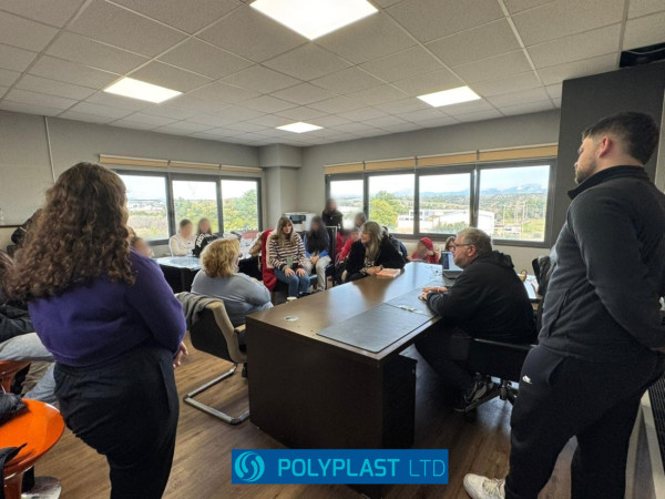 Η Polyplast υποδέχτηκε το 1ο Γυμνάσιο Παλαιού Φαλήρου στις εγκαταστάσεις της